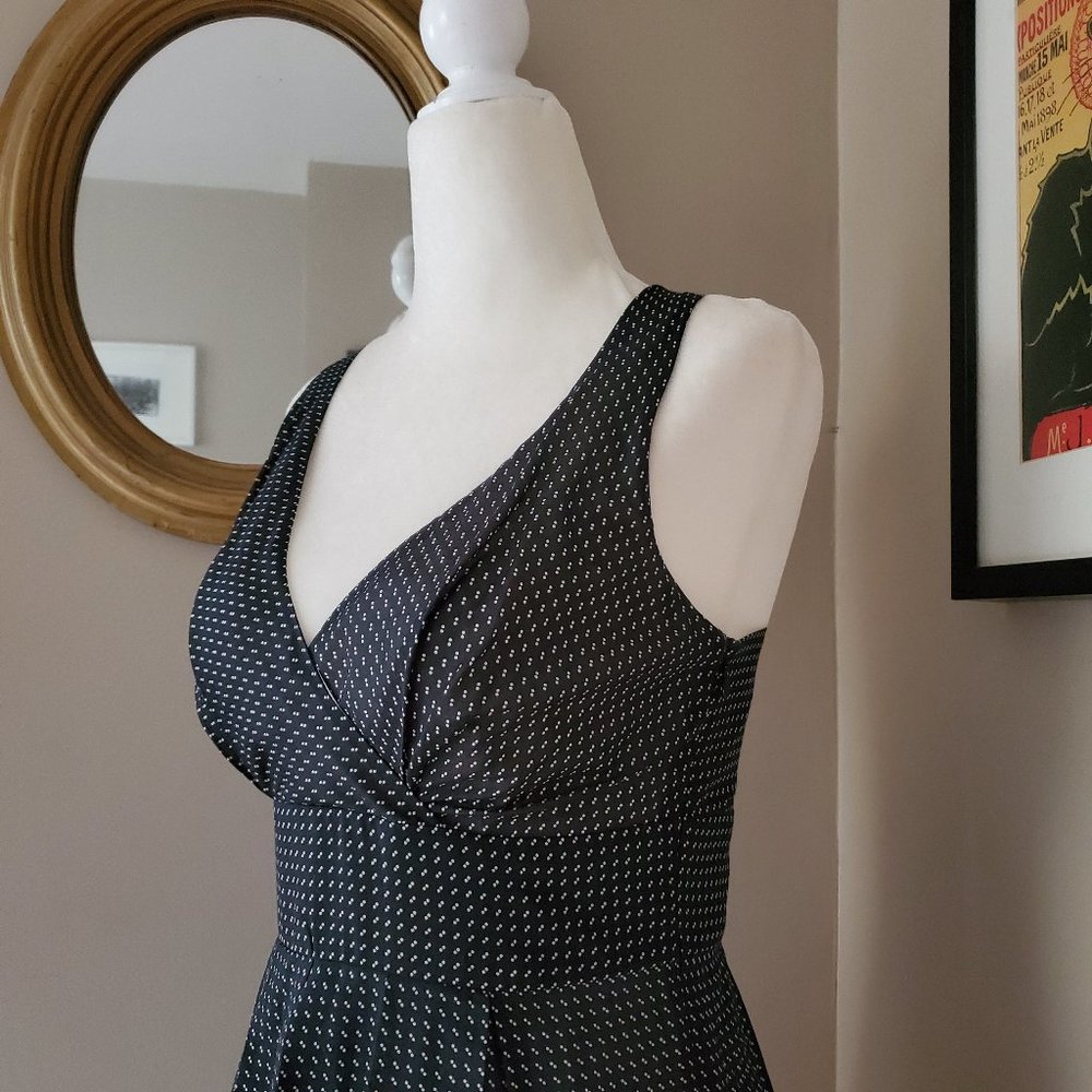 Eva Franco Black and White Eyelet Tie Back Dress Size 2 - Picture 9 of 16